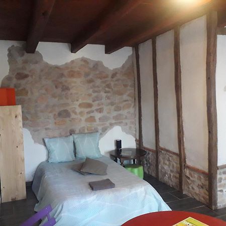 Chambre Double Vallon-en-Sully Εξωτερικό φωτογραφία
